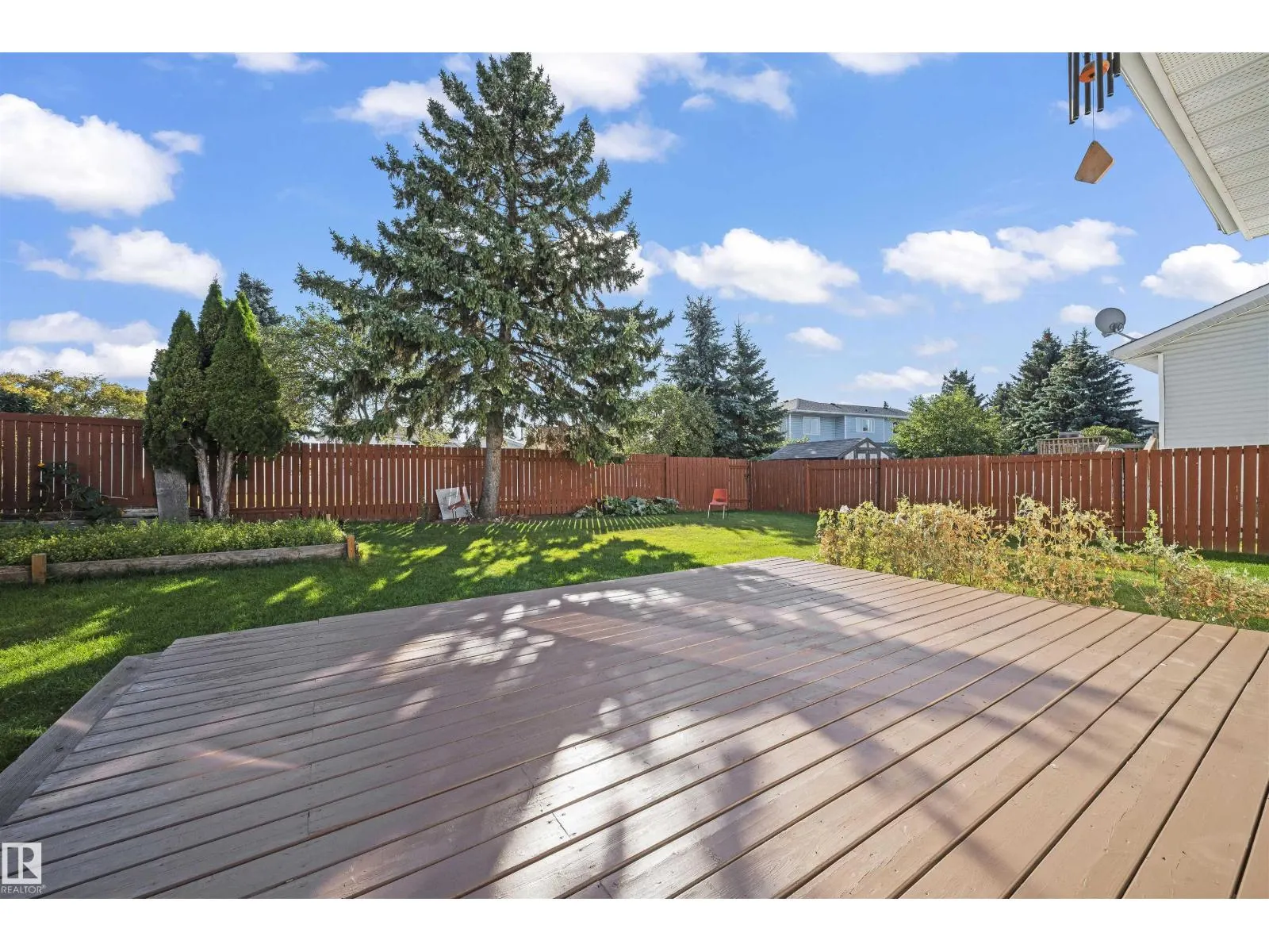 4137 28 Ave NW NW