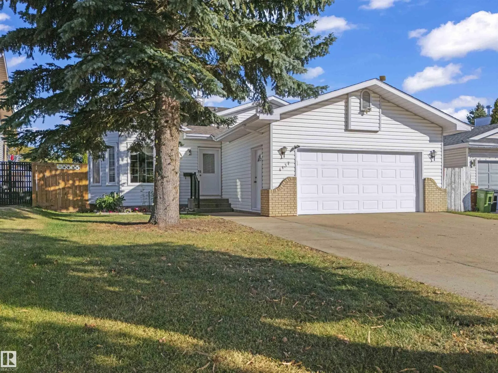 4137 28 Ave NW NW