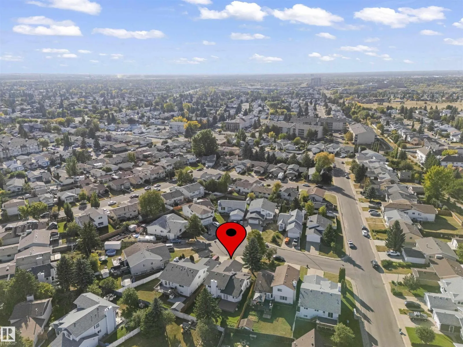 4137 28 Ave NW NW