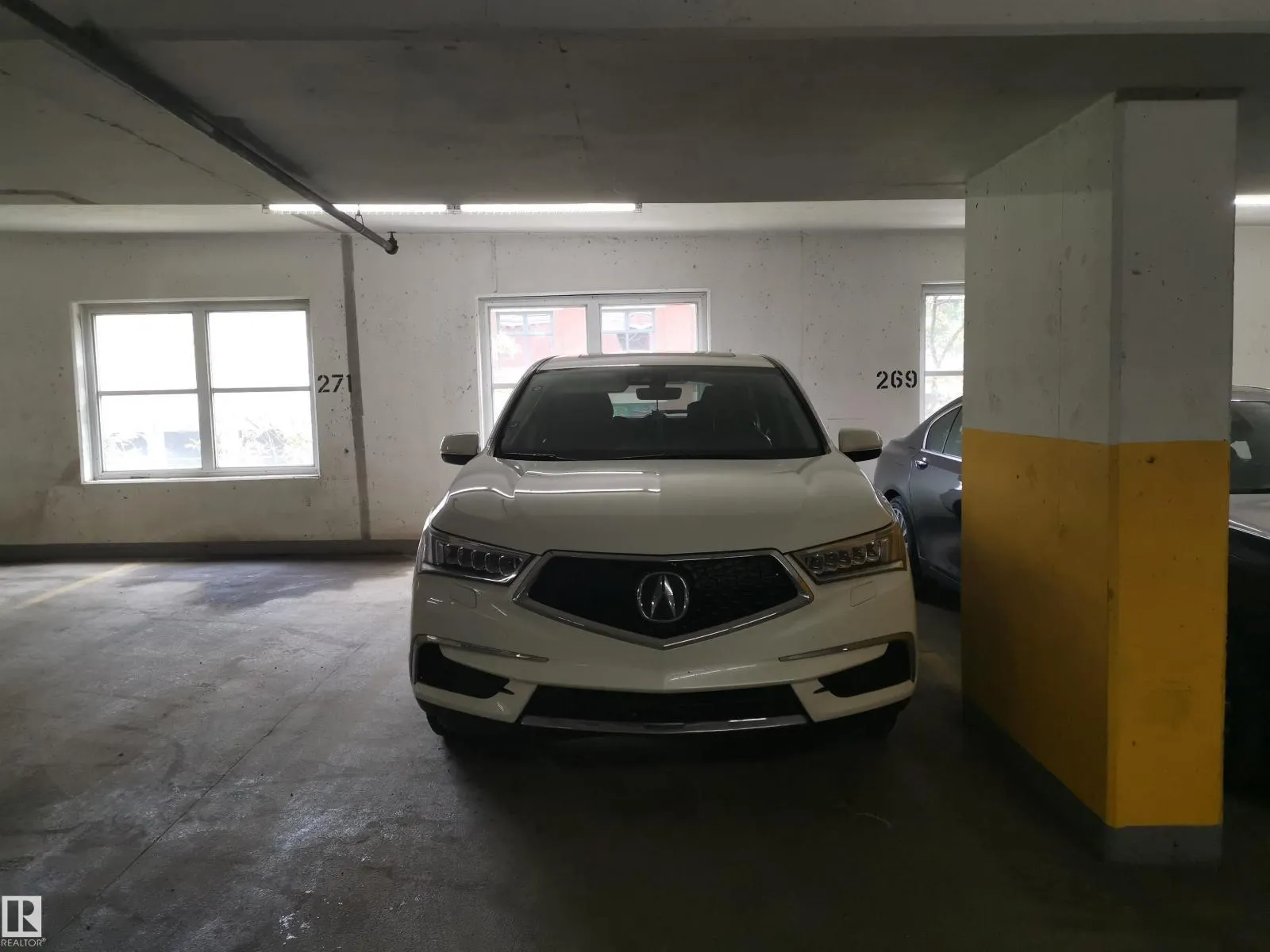 #1704 10180 104 ST NW