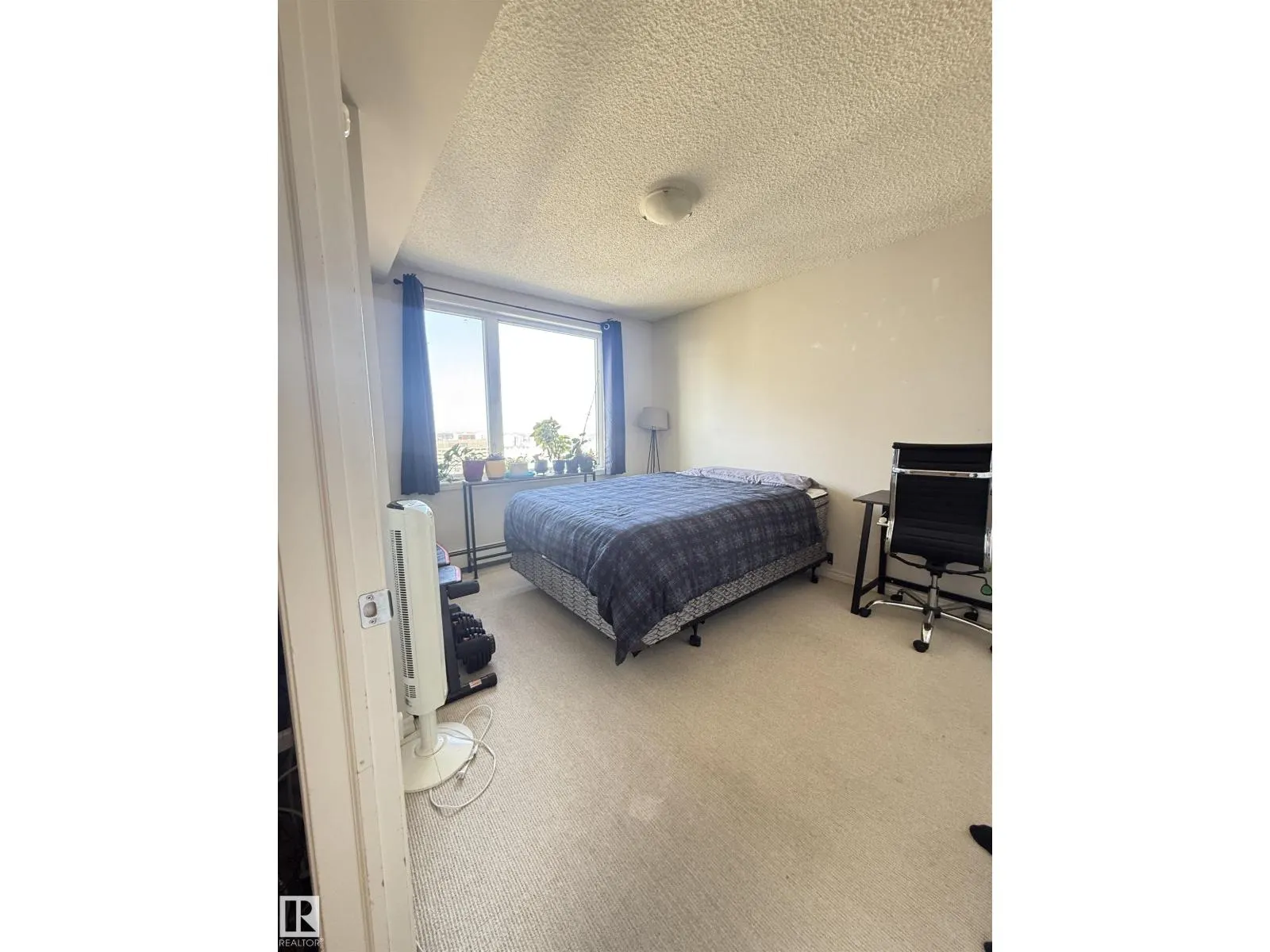 #1704 10180 104 ST NW