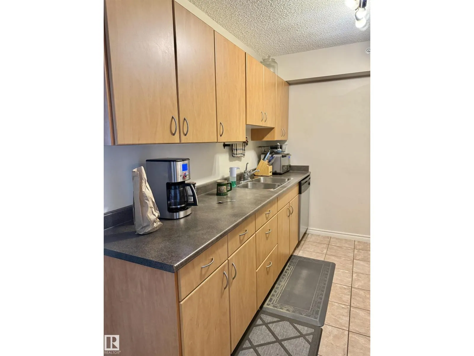 #1704 10180 104 ST NW
