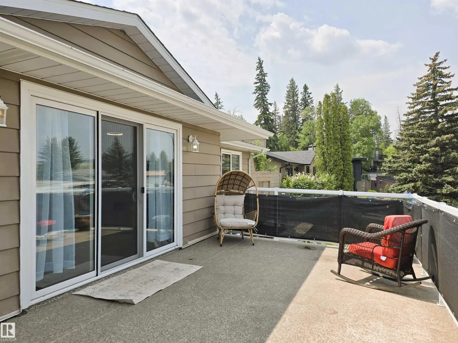 37 MANCHESTER DR