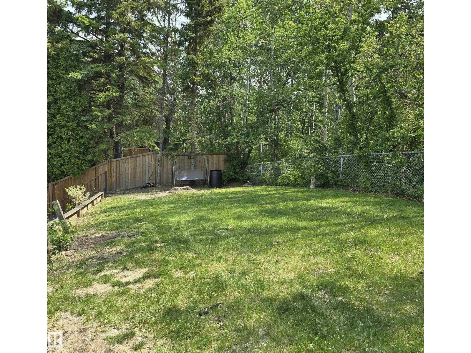 37 MANCHESTER DR