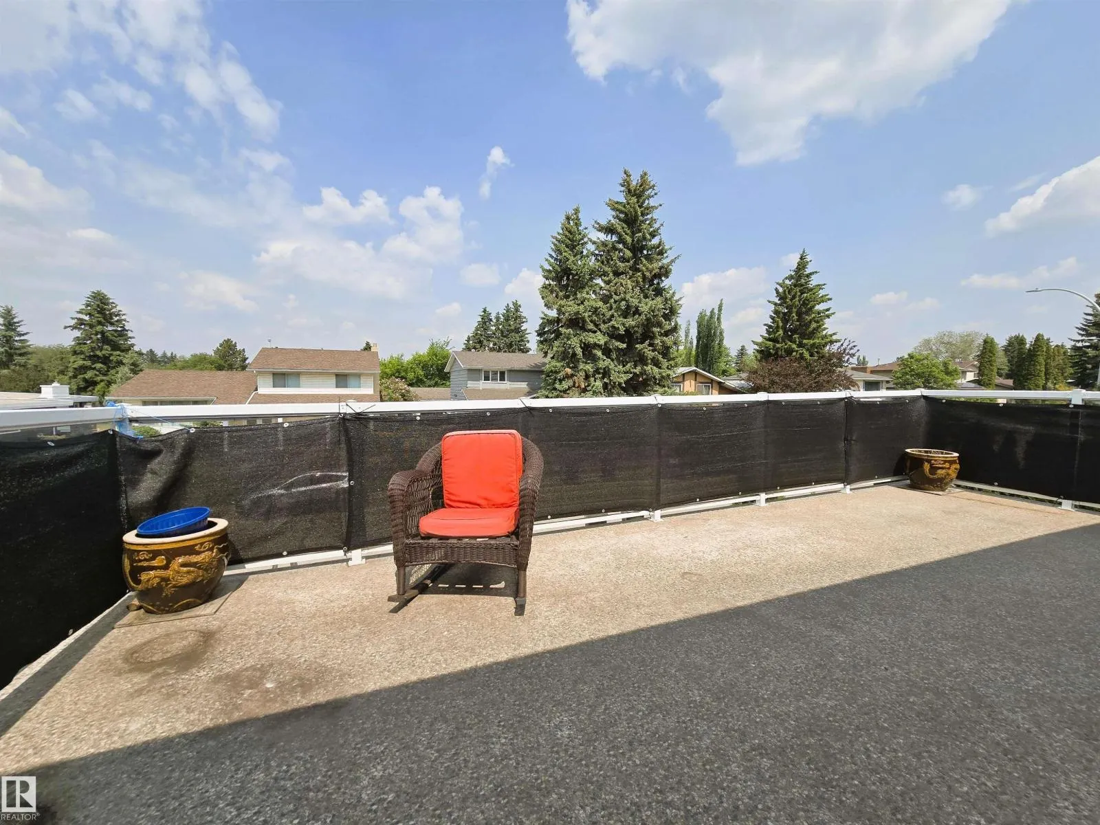 37 MANCHESTER DR