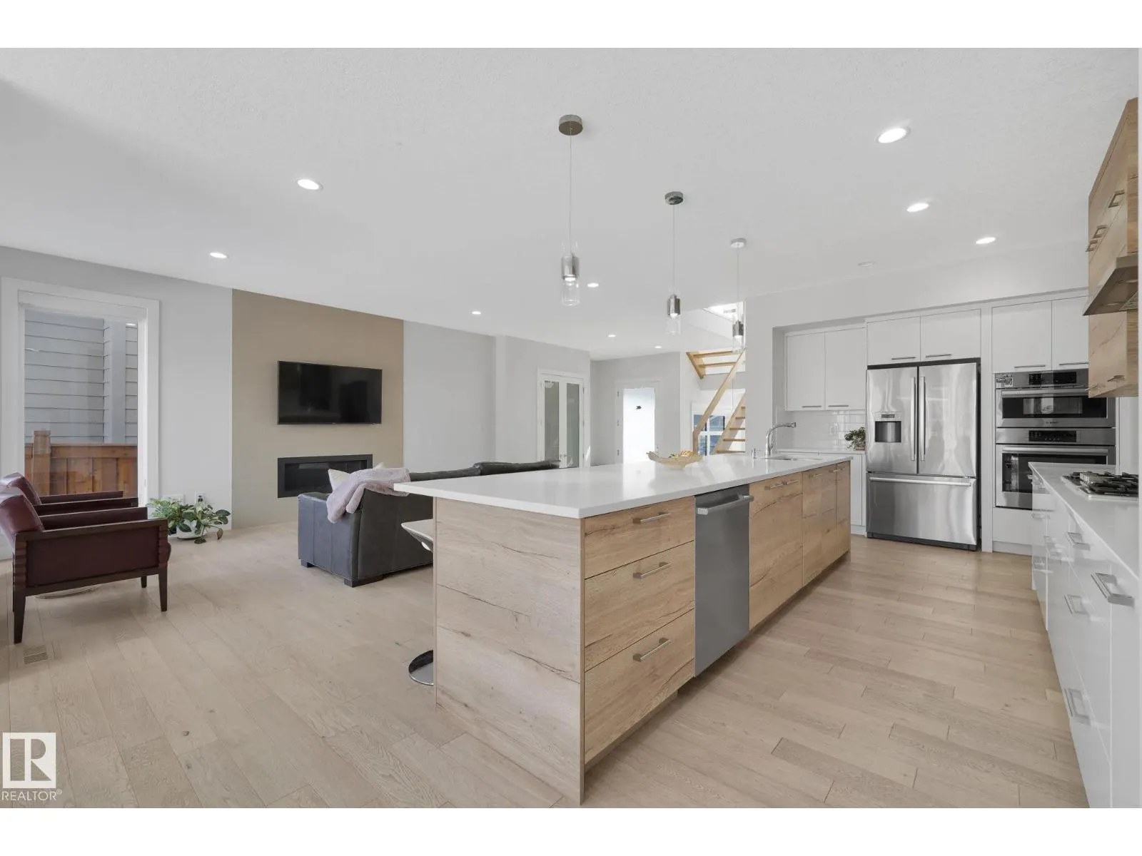1313 HAINSTOCK WY SW