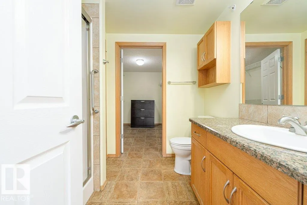 #407 45 INGLEWOOD DR