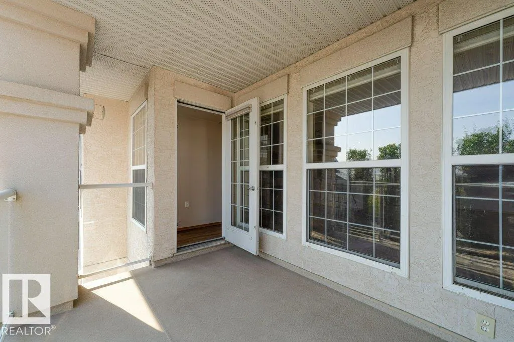 #407 45 INGLEWOOD DR