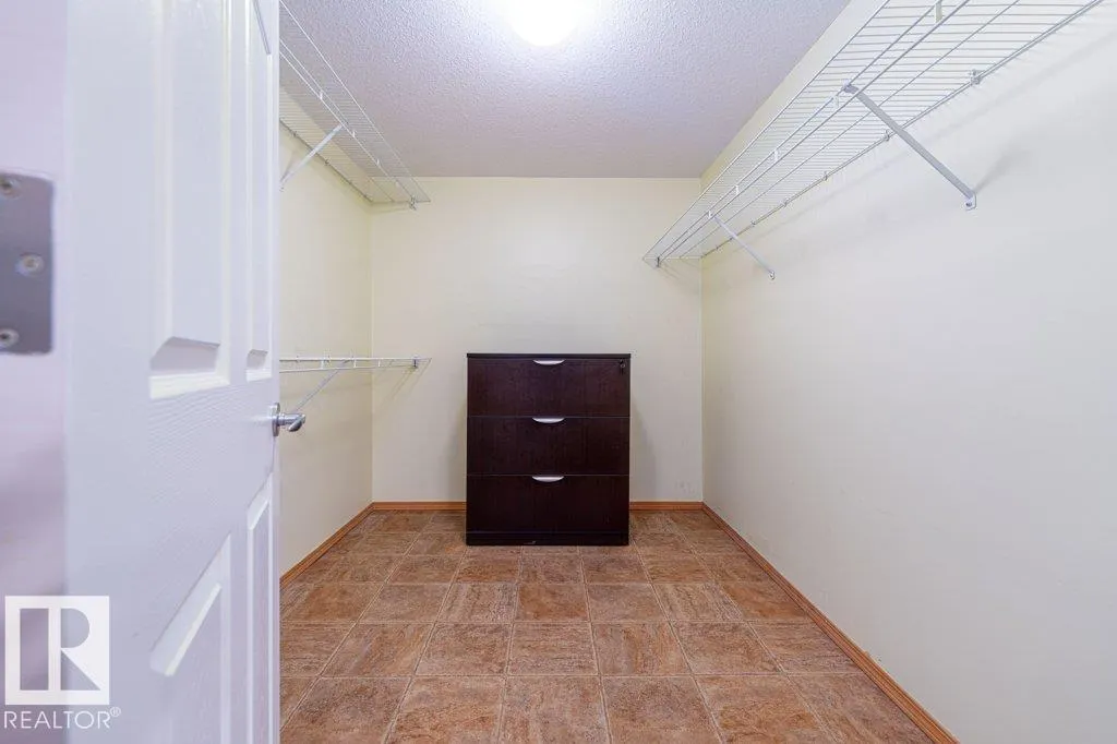 #407 45 INGLEWOOD DR