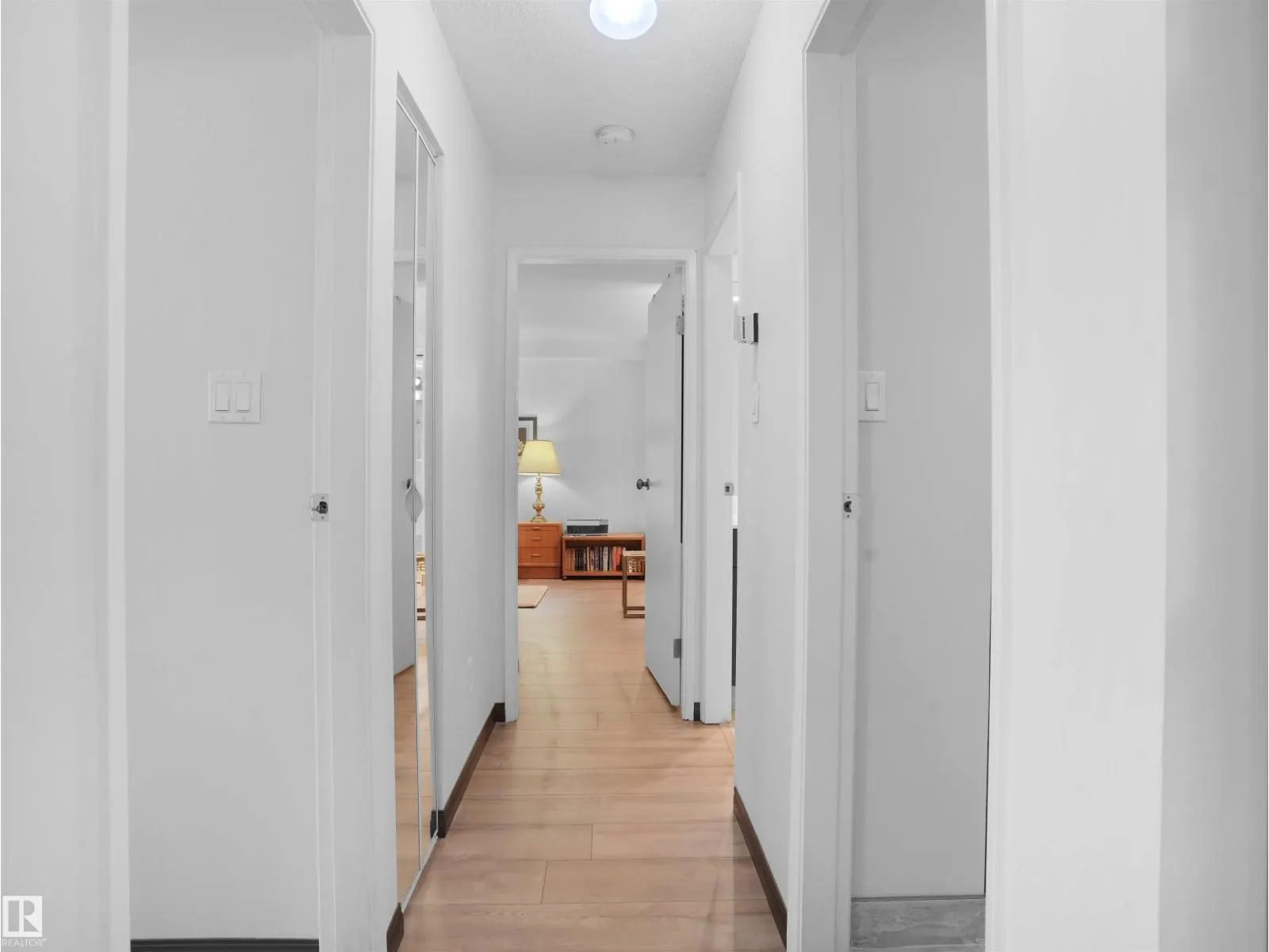 #102 4404 122 ST NW
