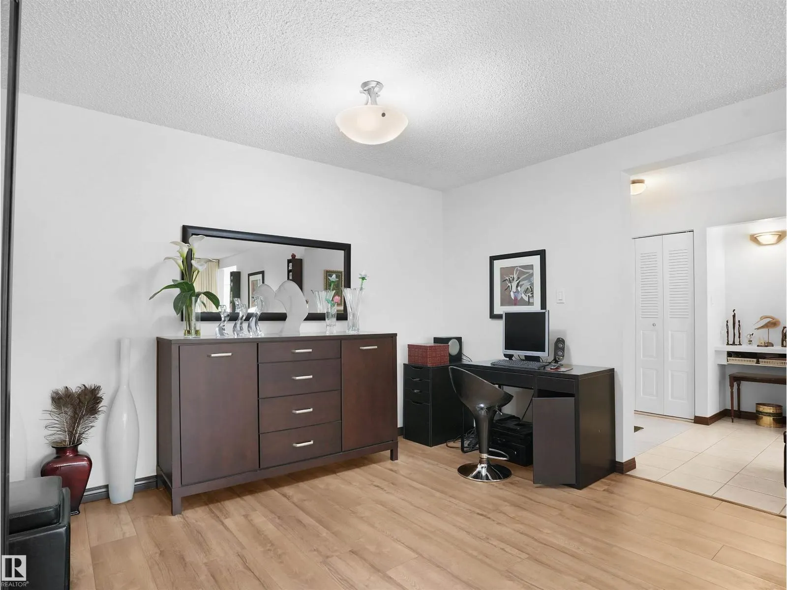 #102 4404 122 ST NW