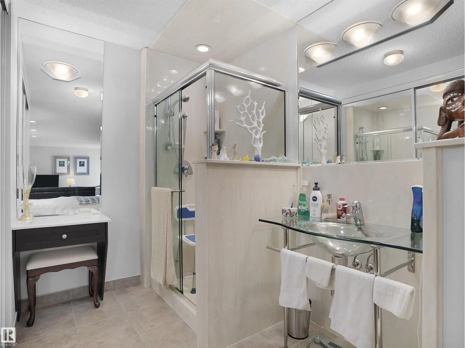 #102 4404 122 ST NW