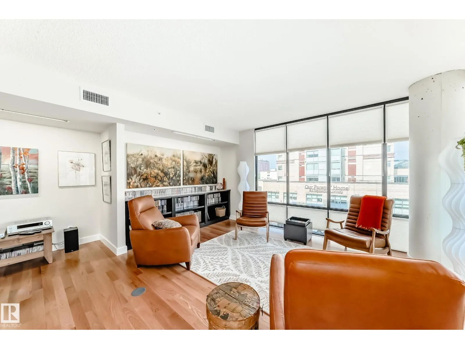 #404 10028 119 ST NW