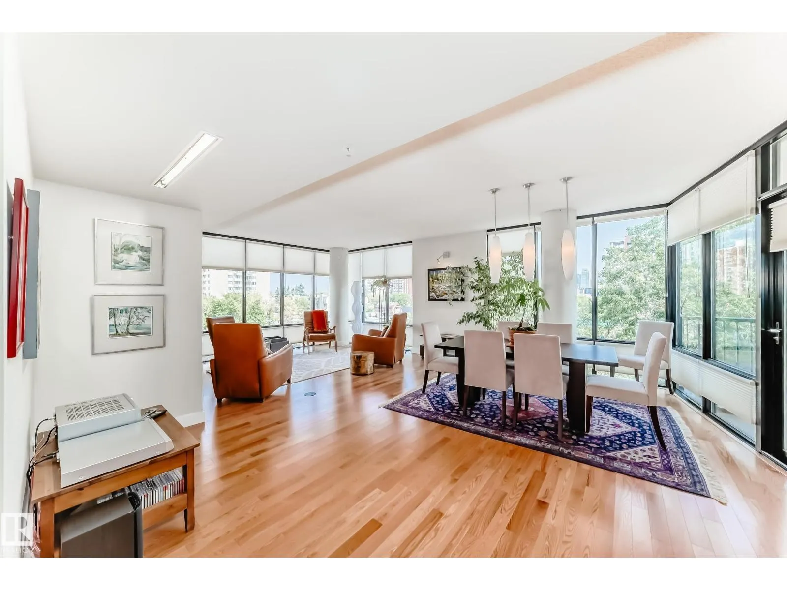 #404 10028 119 ST NW