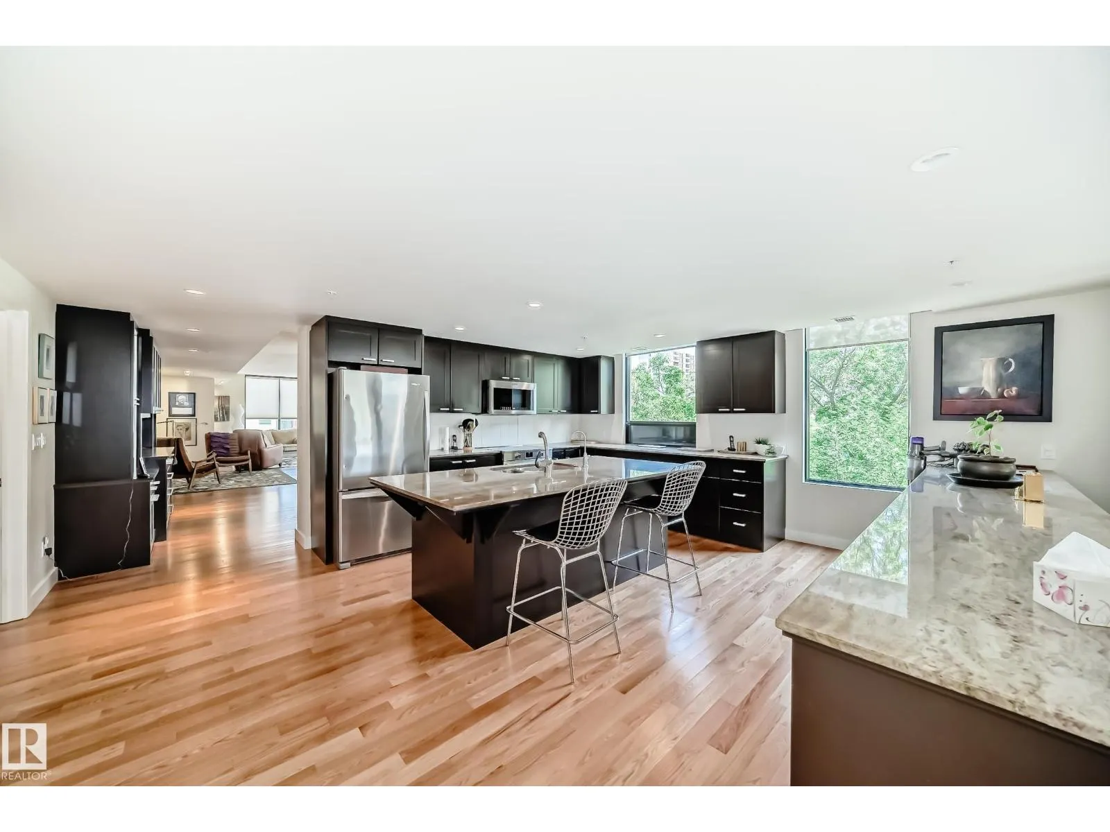 #404 10028 119 ST NW