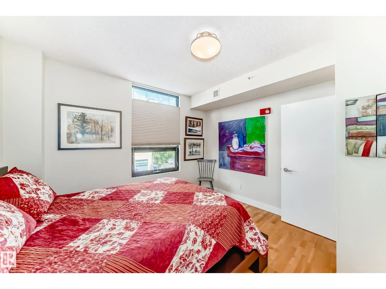 #404 10028 119 ST NW