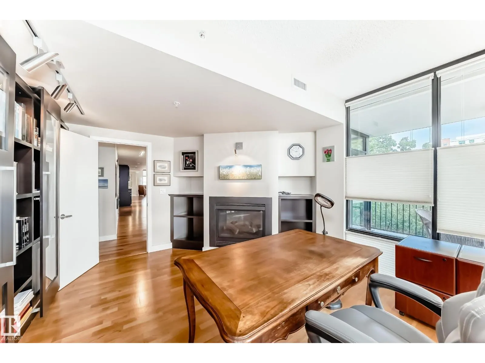 #404 10028 119 ST NW