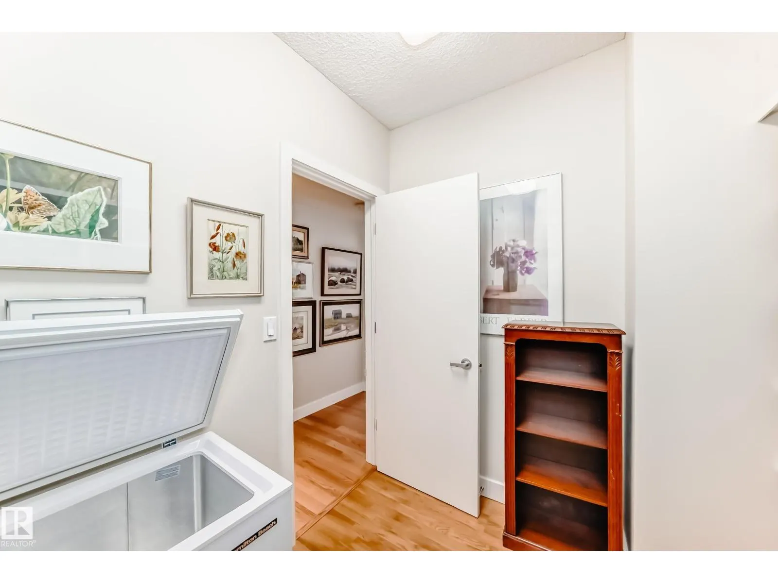 #404 10028 119 ST NW