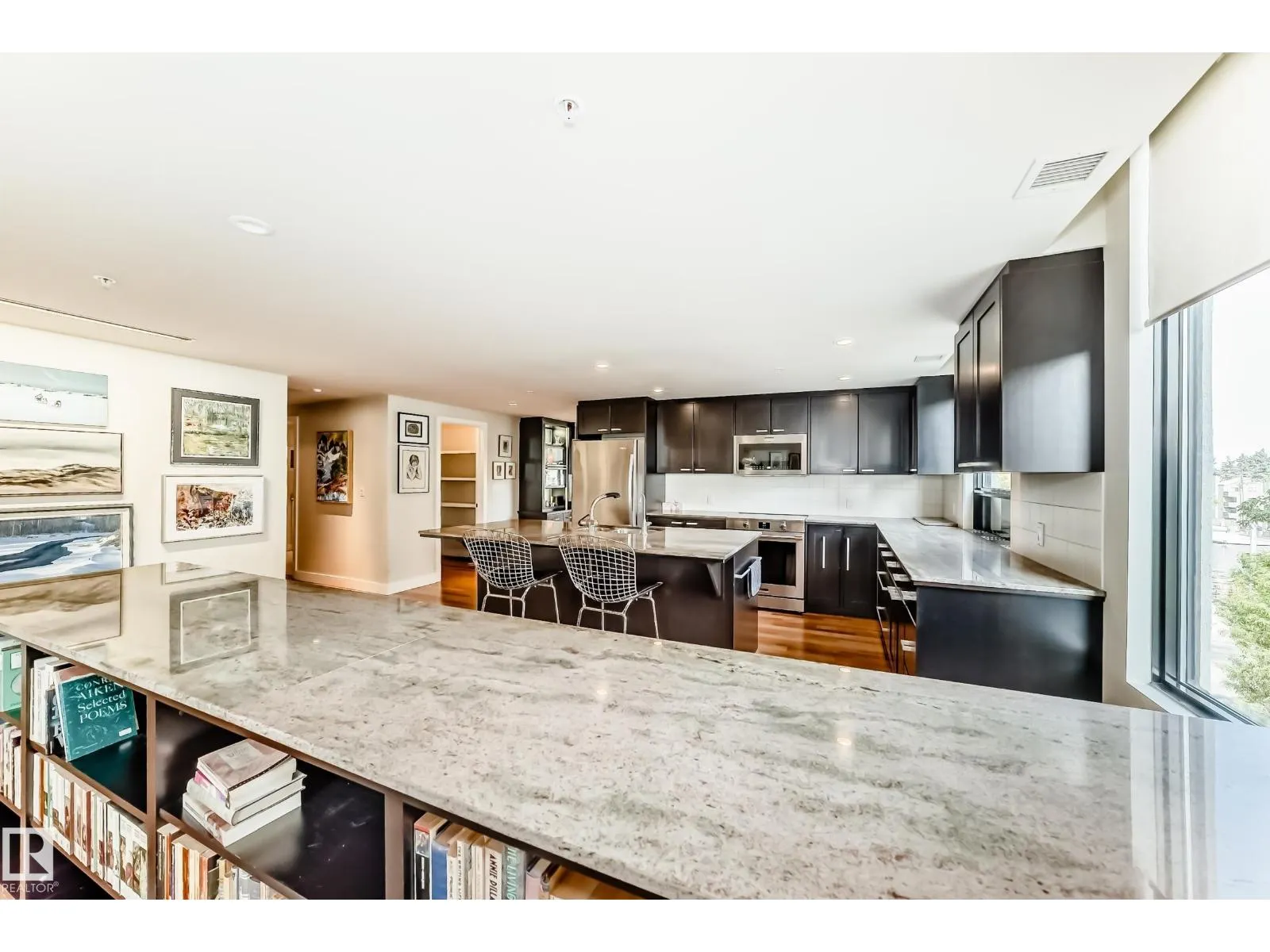 #404 10028 119 ST NW