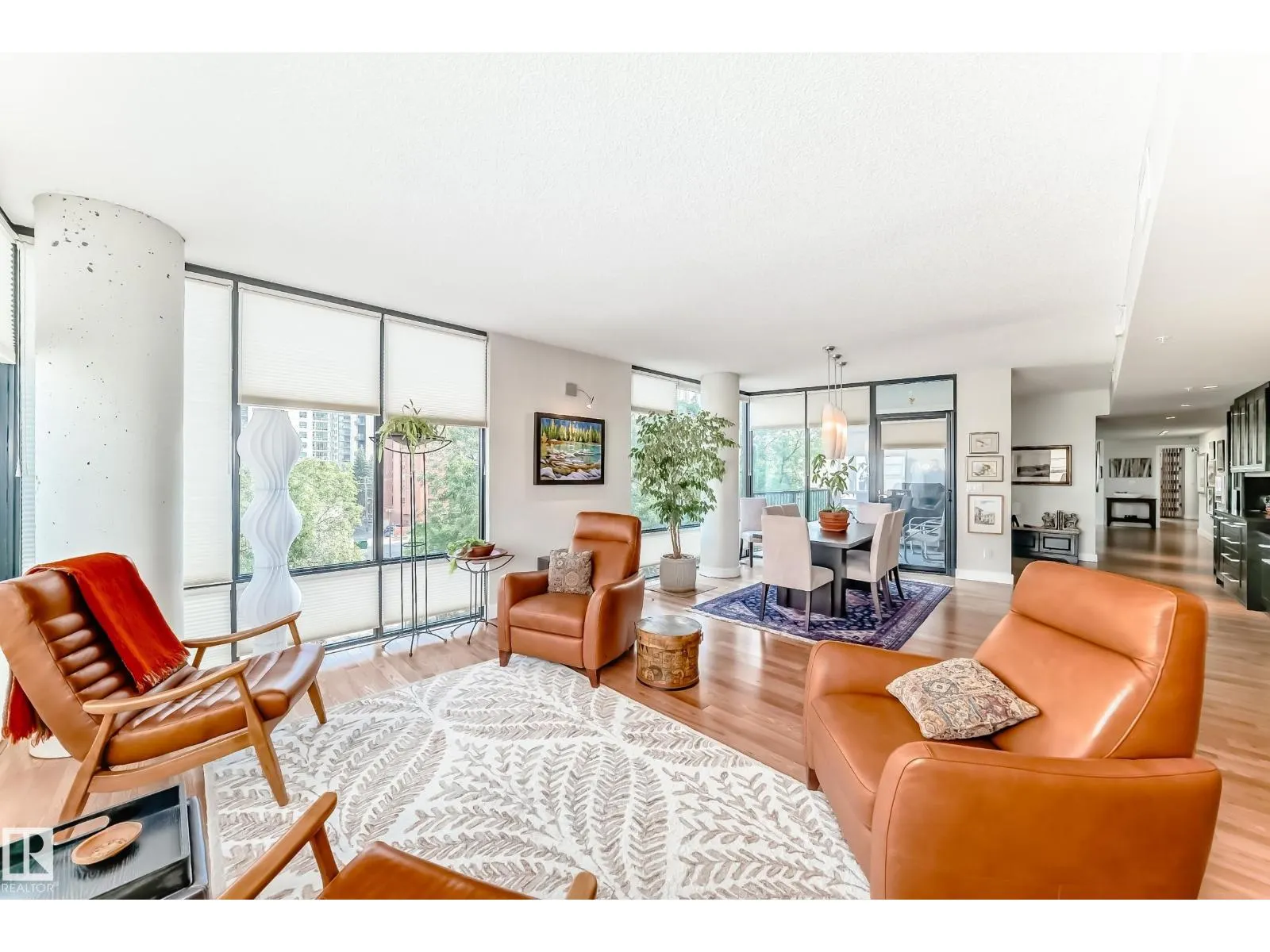 #404 10028 119 ST NW