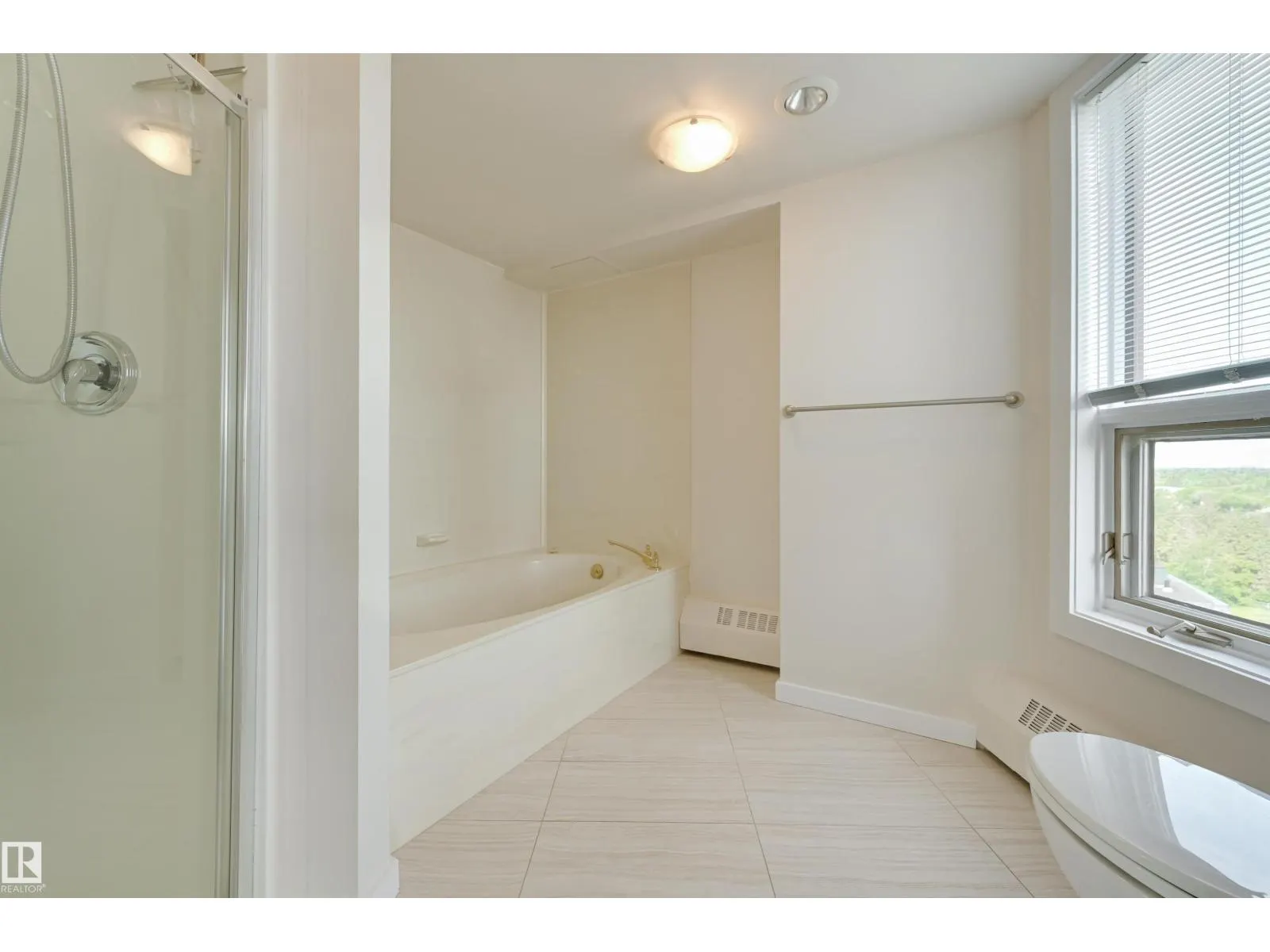 #1003 12319 JASPER AV NW