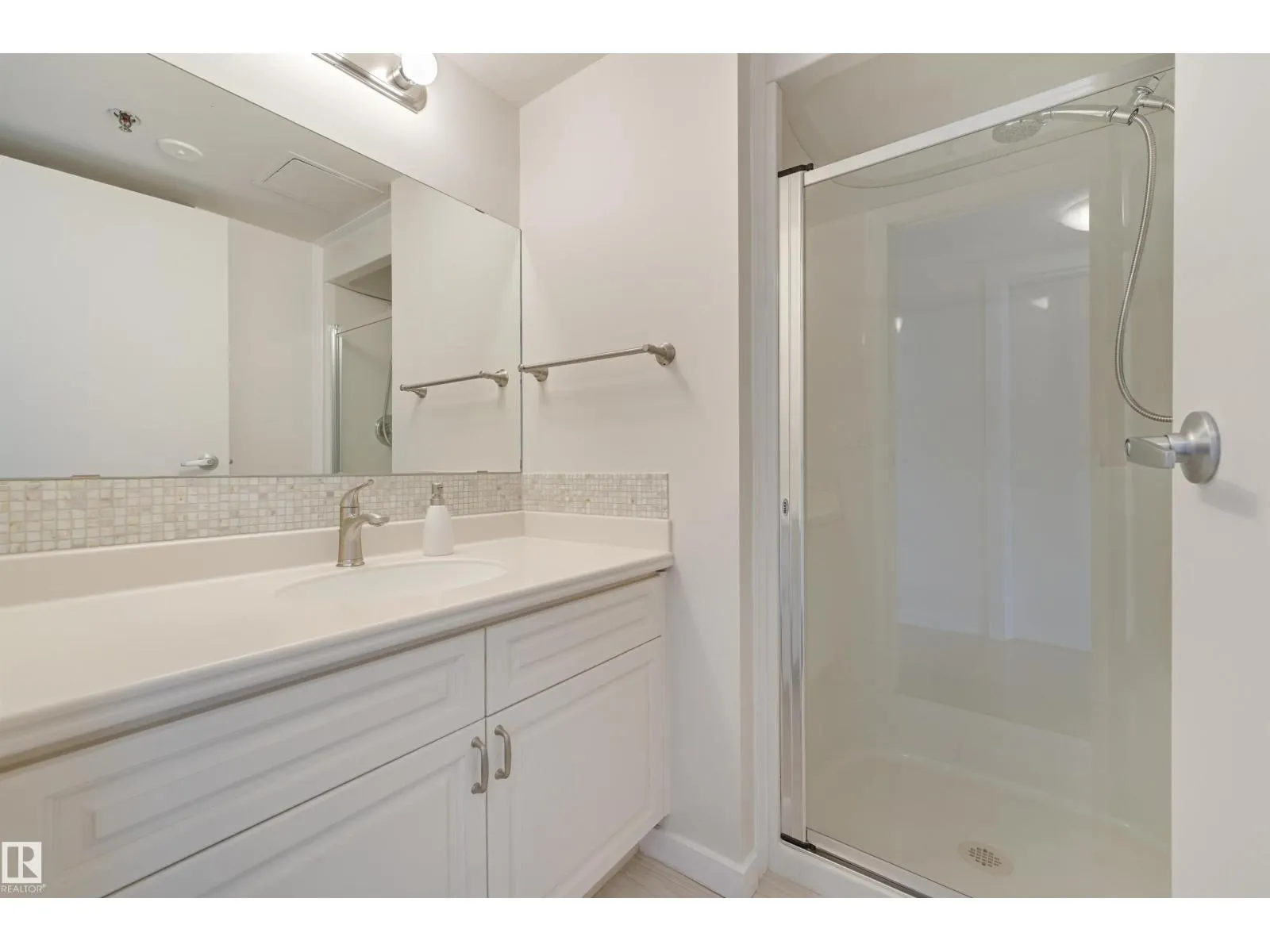#1003 12319 JASPER AV NW