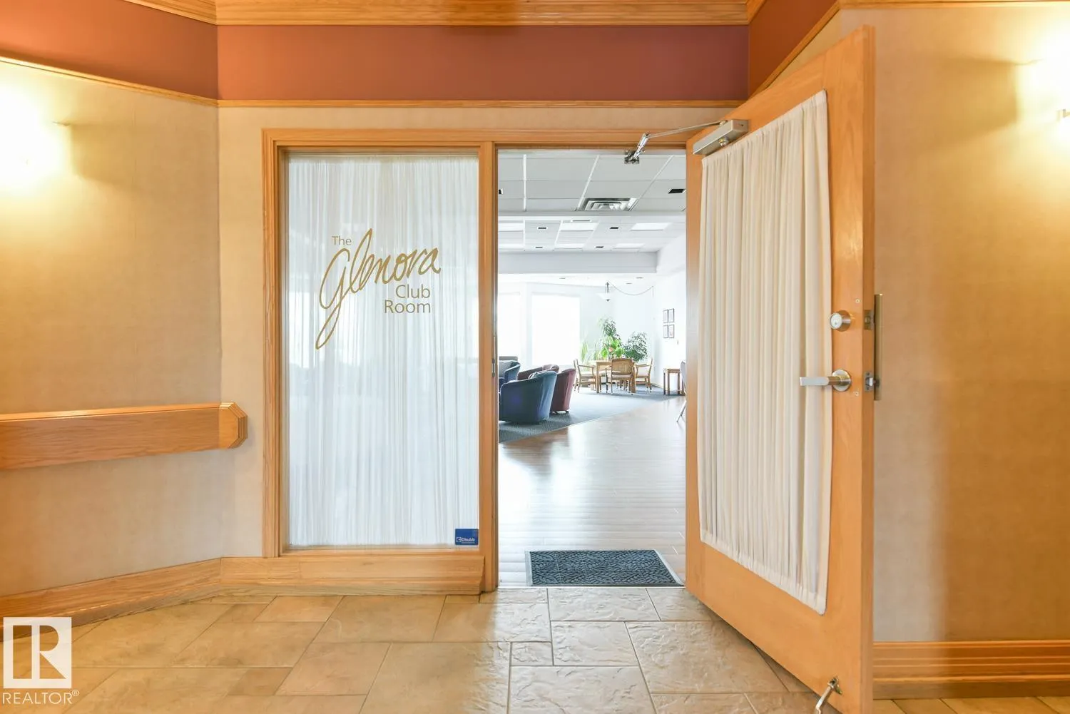 #1003 12319 JASPER AV NW