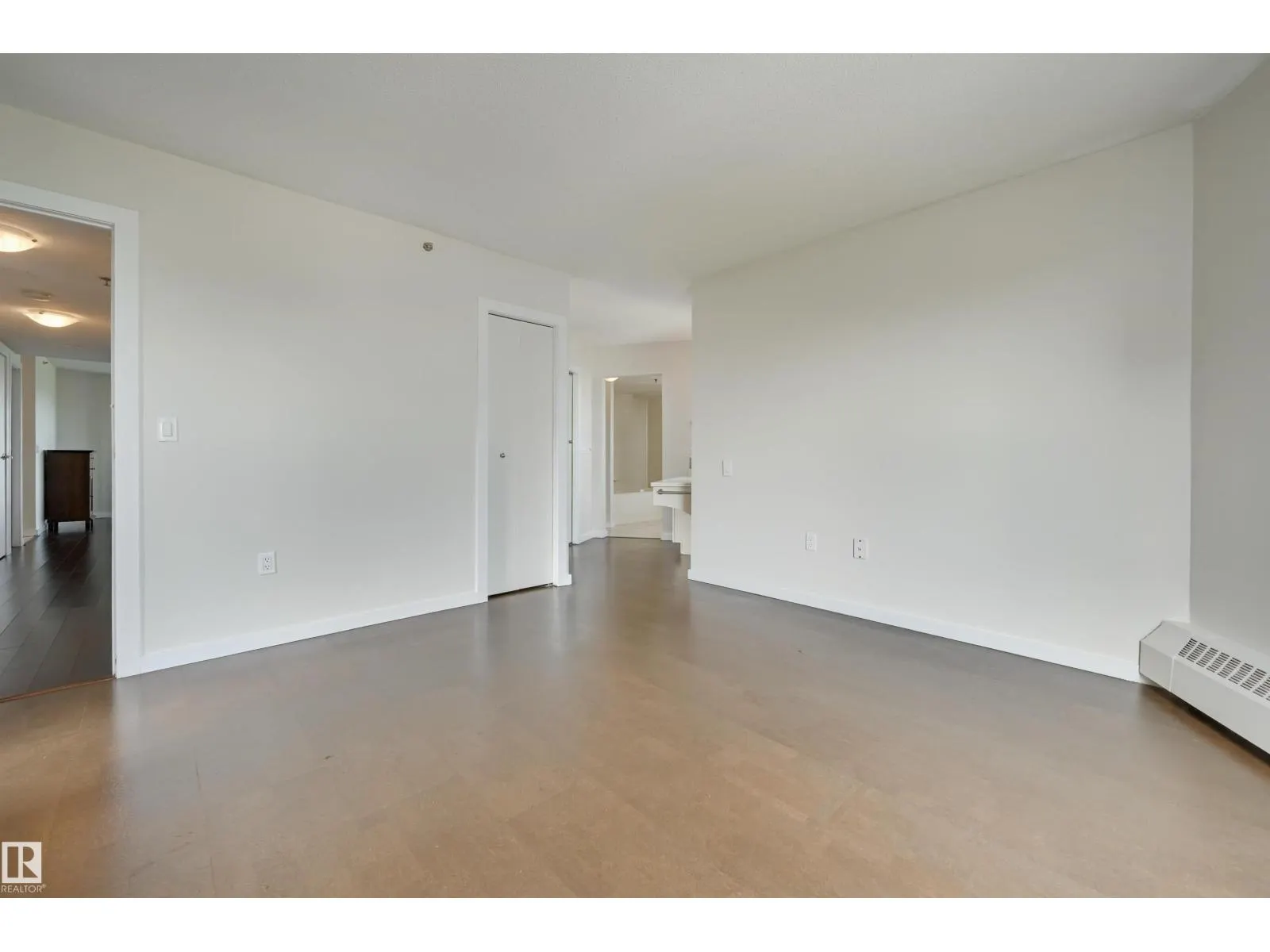 #1003 12319 JASPER AV NW