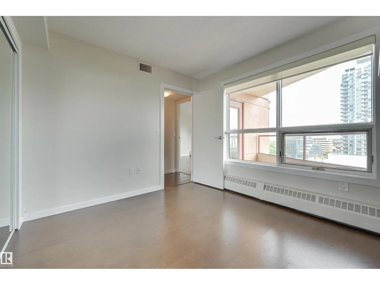 #1003 12319 JASPER AV NW