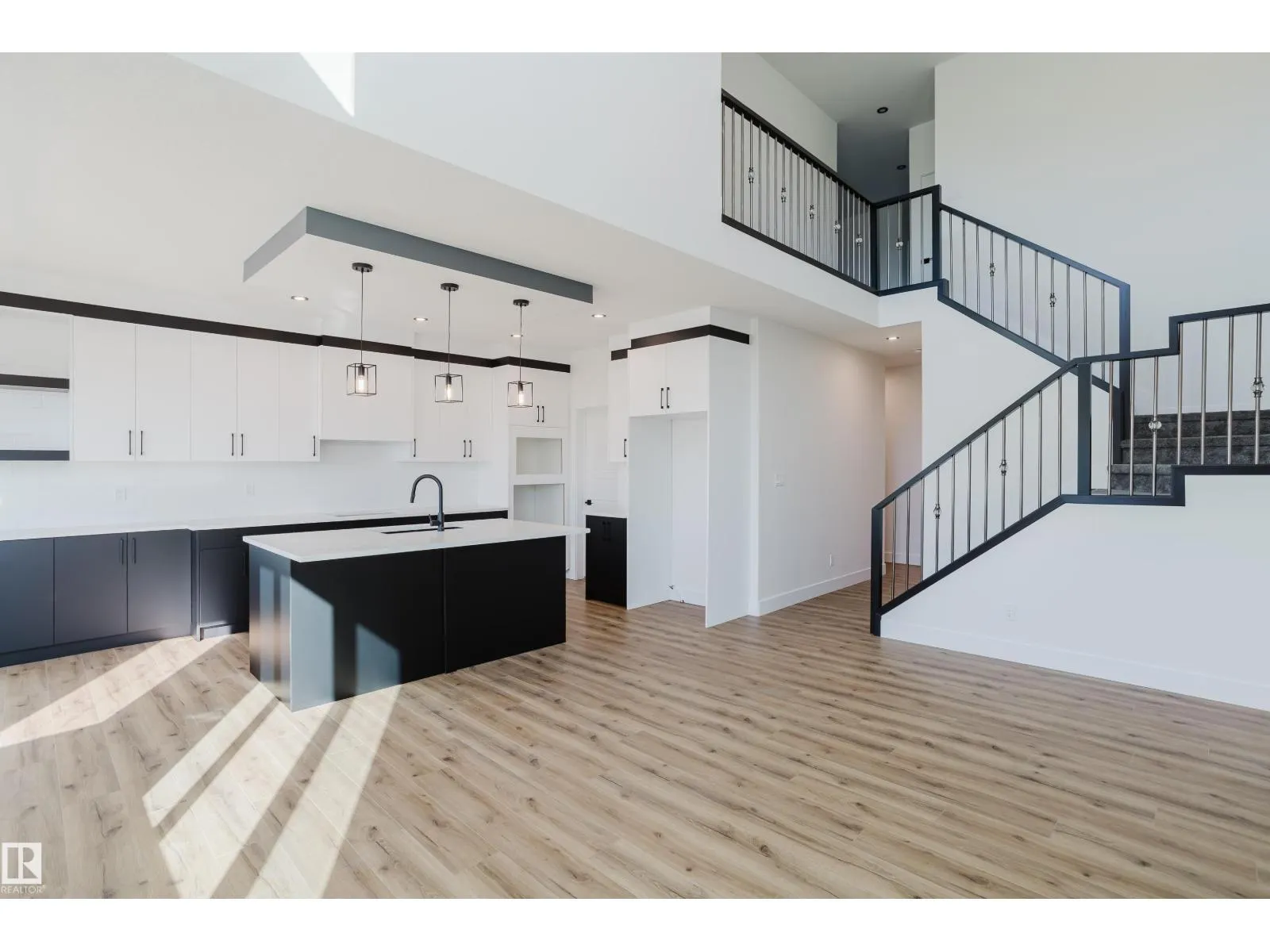 282 Munn WY