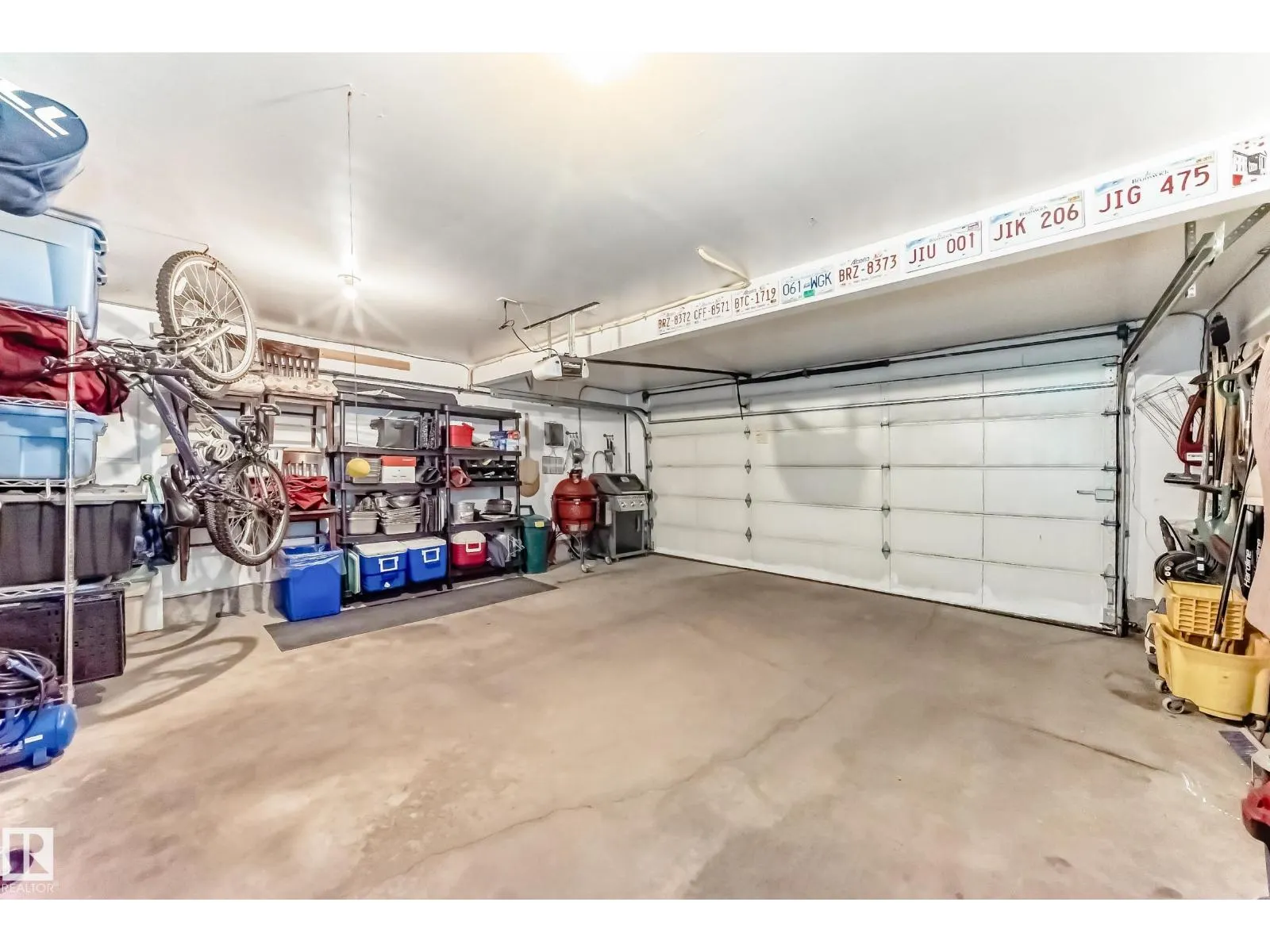 11342 102 AV NW