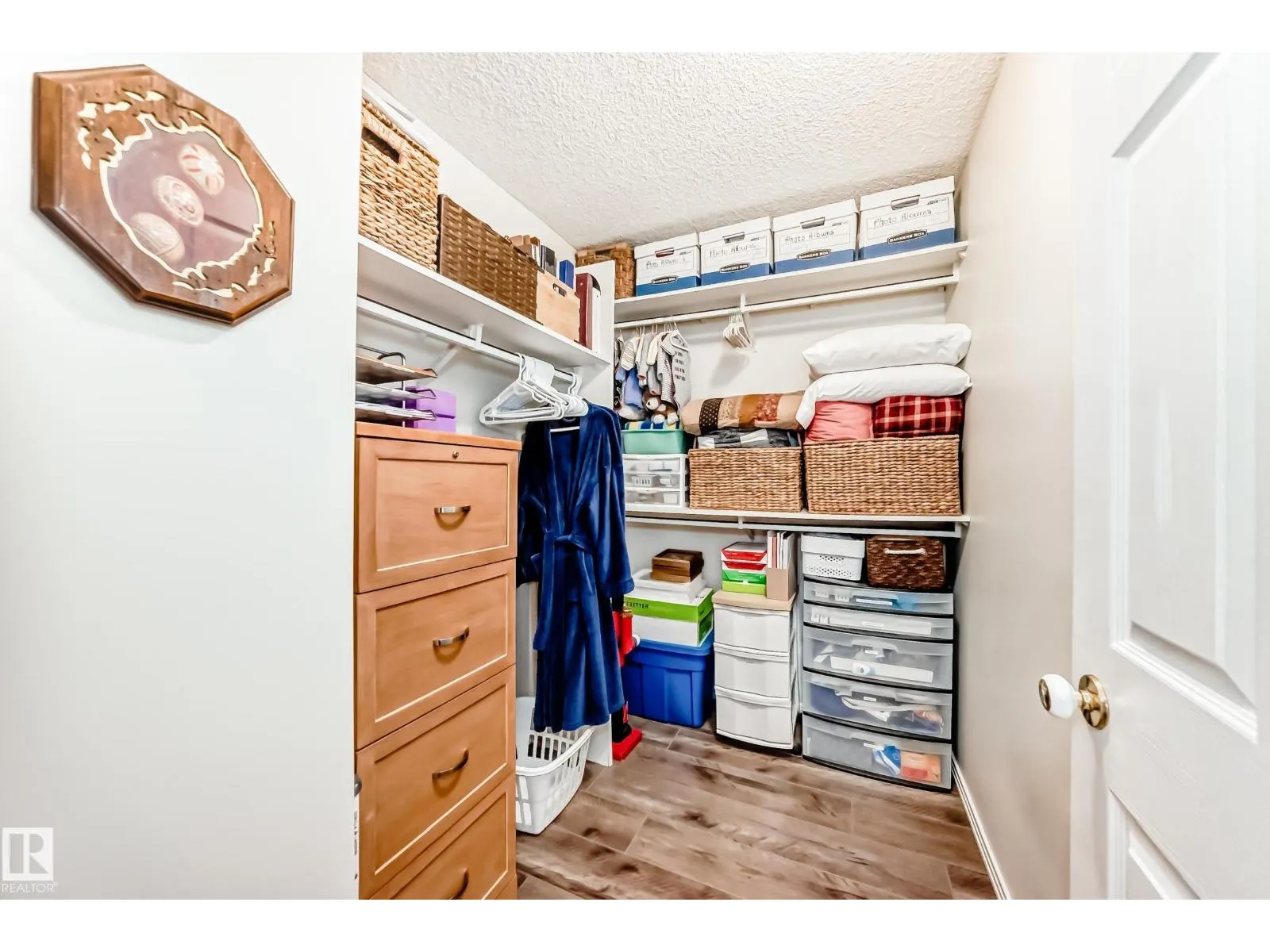 11342 102 AV NW