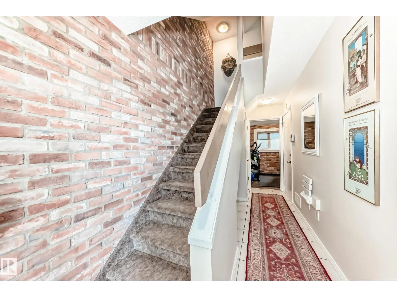 11342 102 AV NW