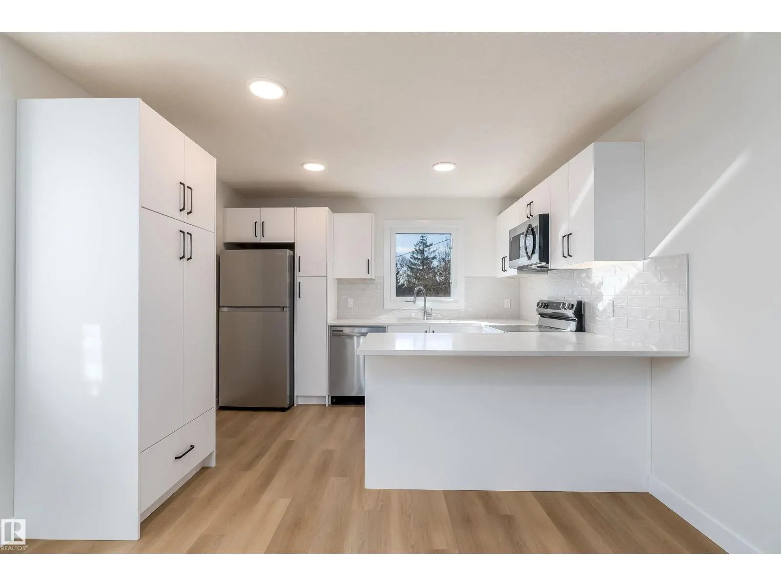9540 148 ST NW