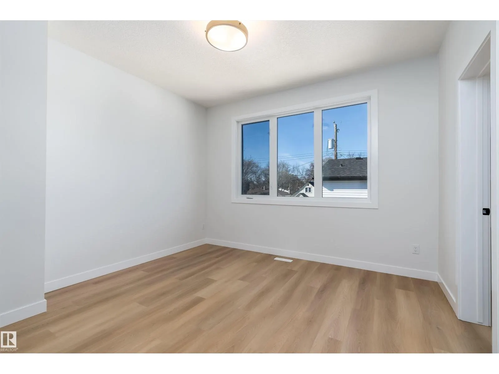 9540 148 ST NW