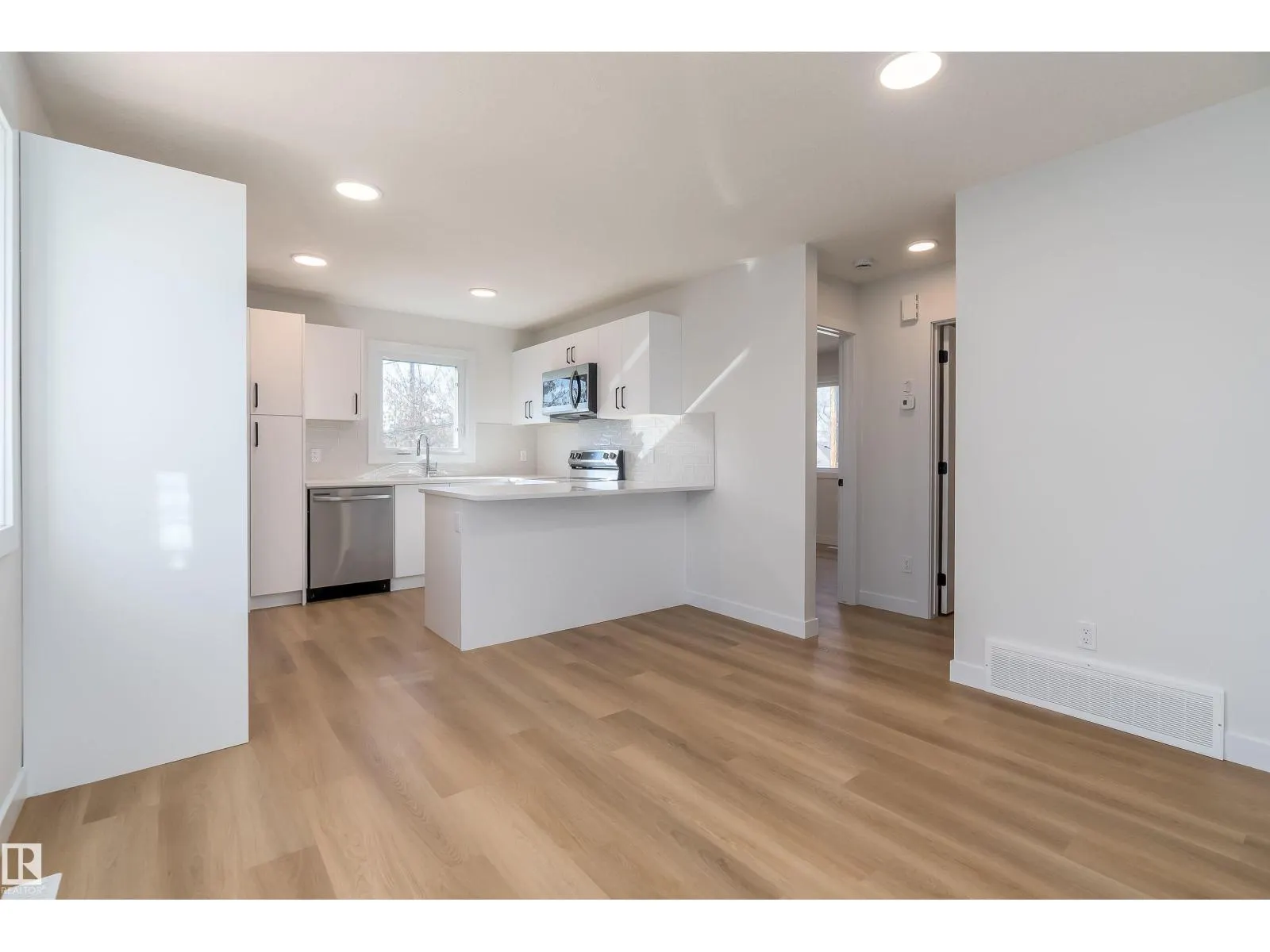 9540 148 ST NW