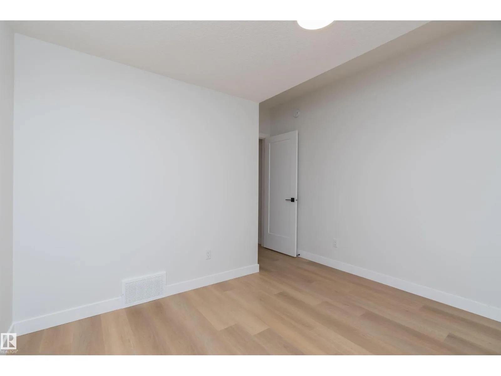 9540 148 ST NW