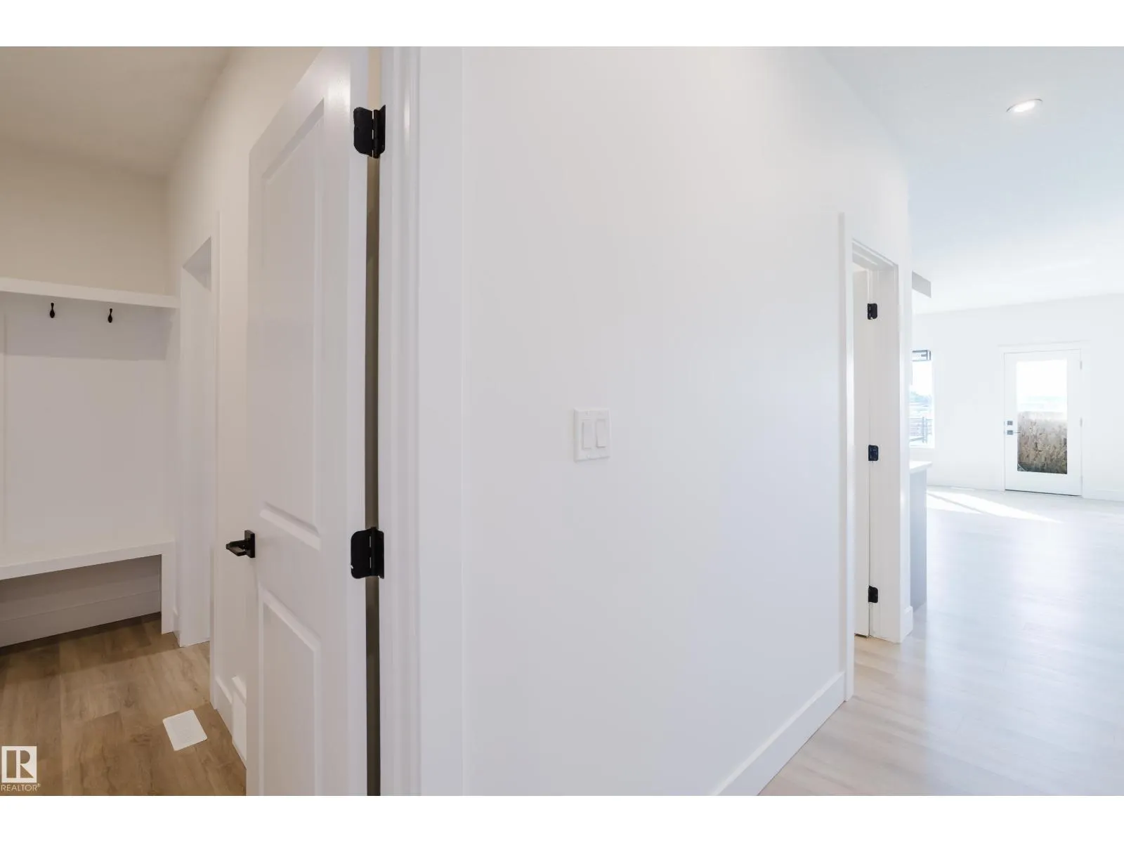 373 Bluff CV
