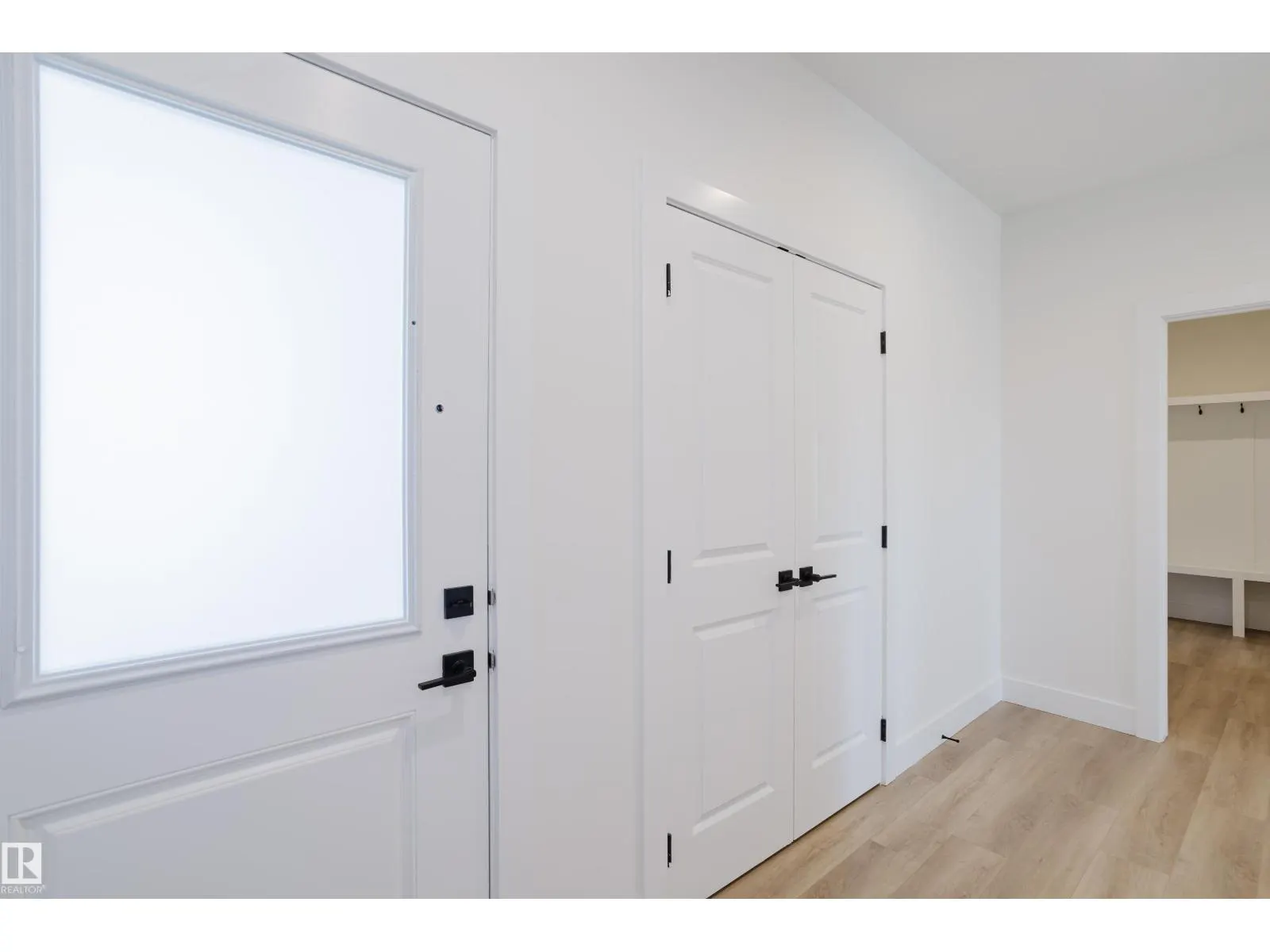 373 Bluff CV