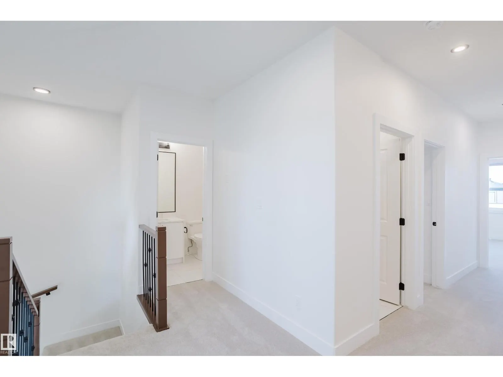 373 Bluff CV