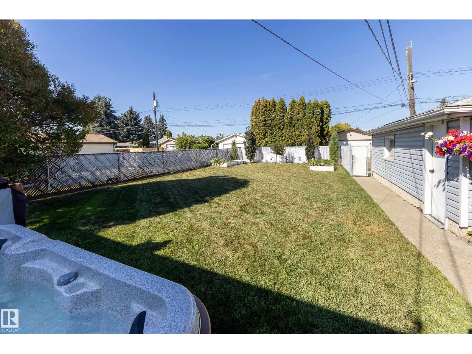 7512 129A AV NW NW
