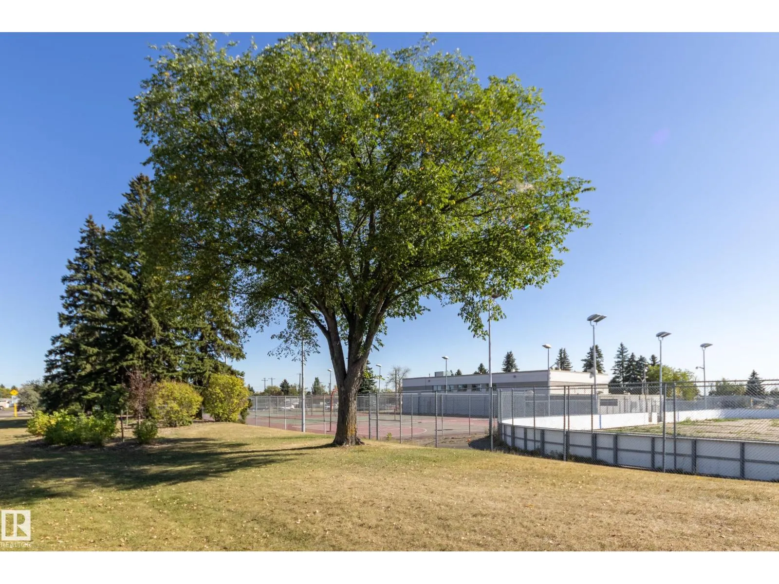 7512 129A AV NW NW