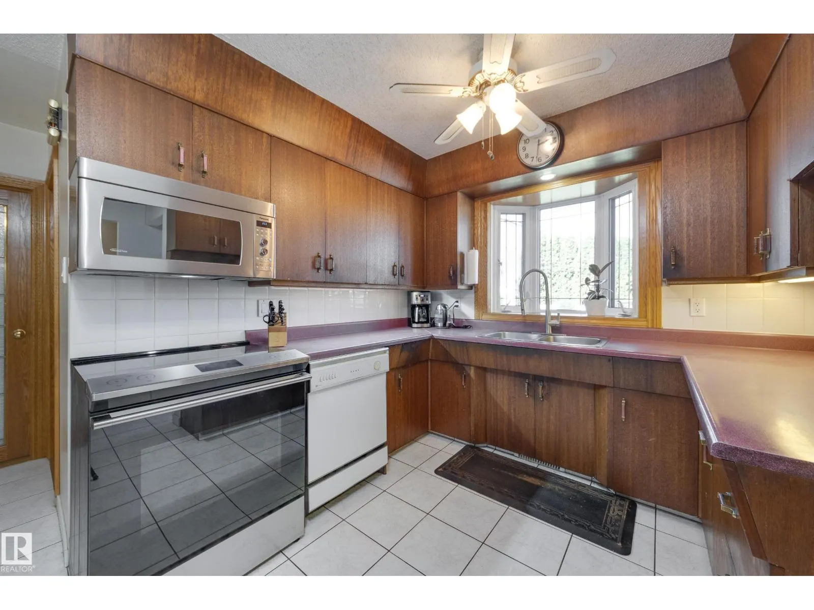 7512 129A AV NW NW