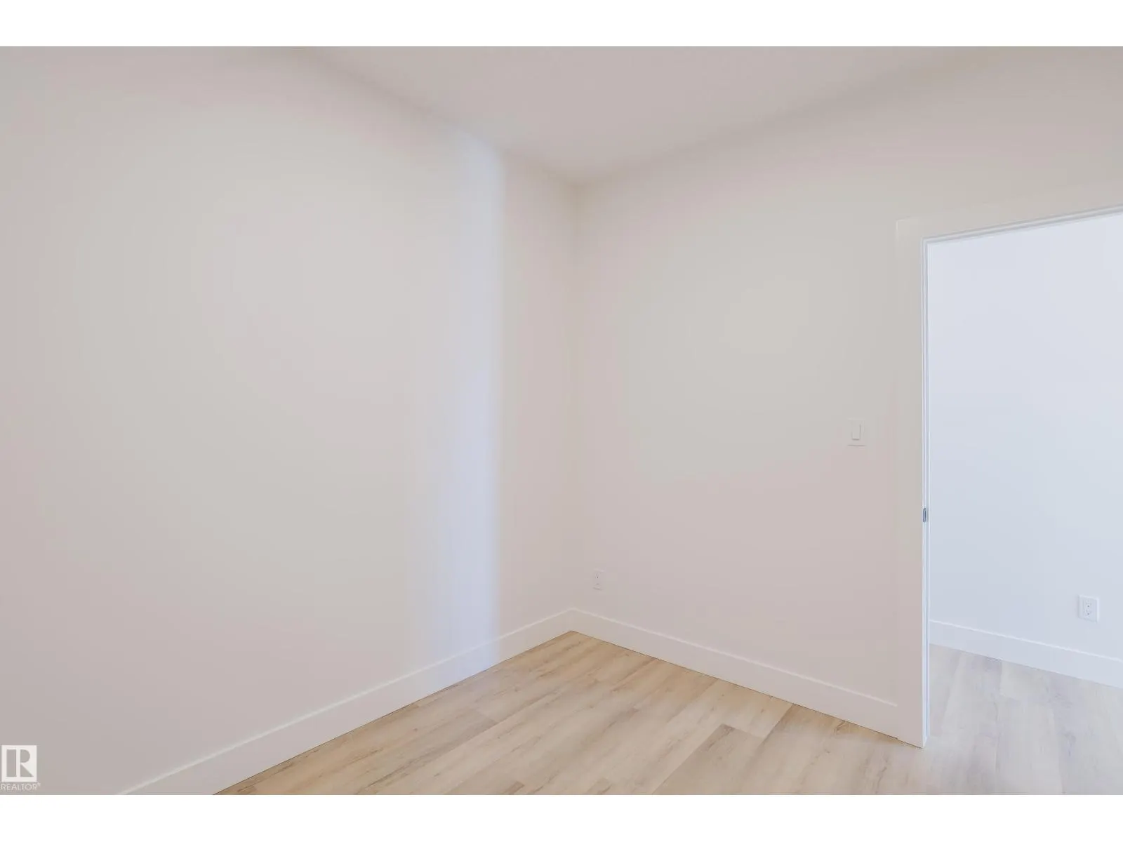 371 Bluff CV