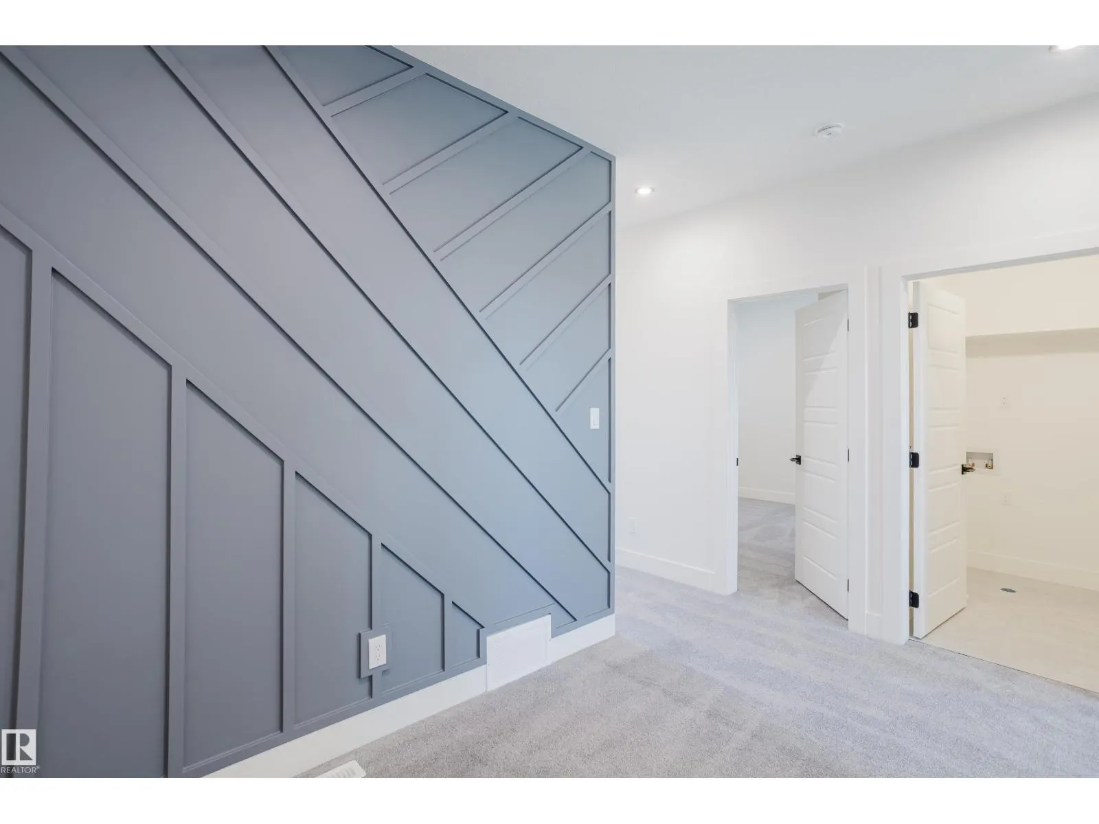 371 Bluff CV