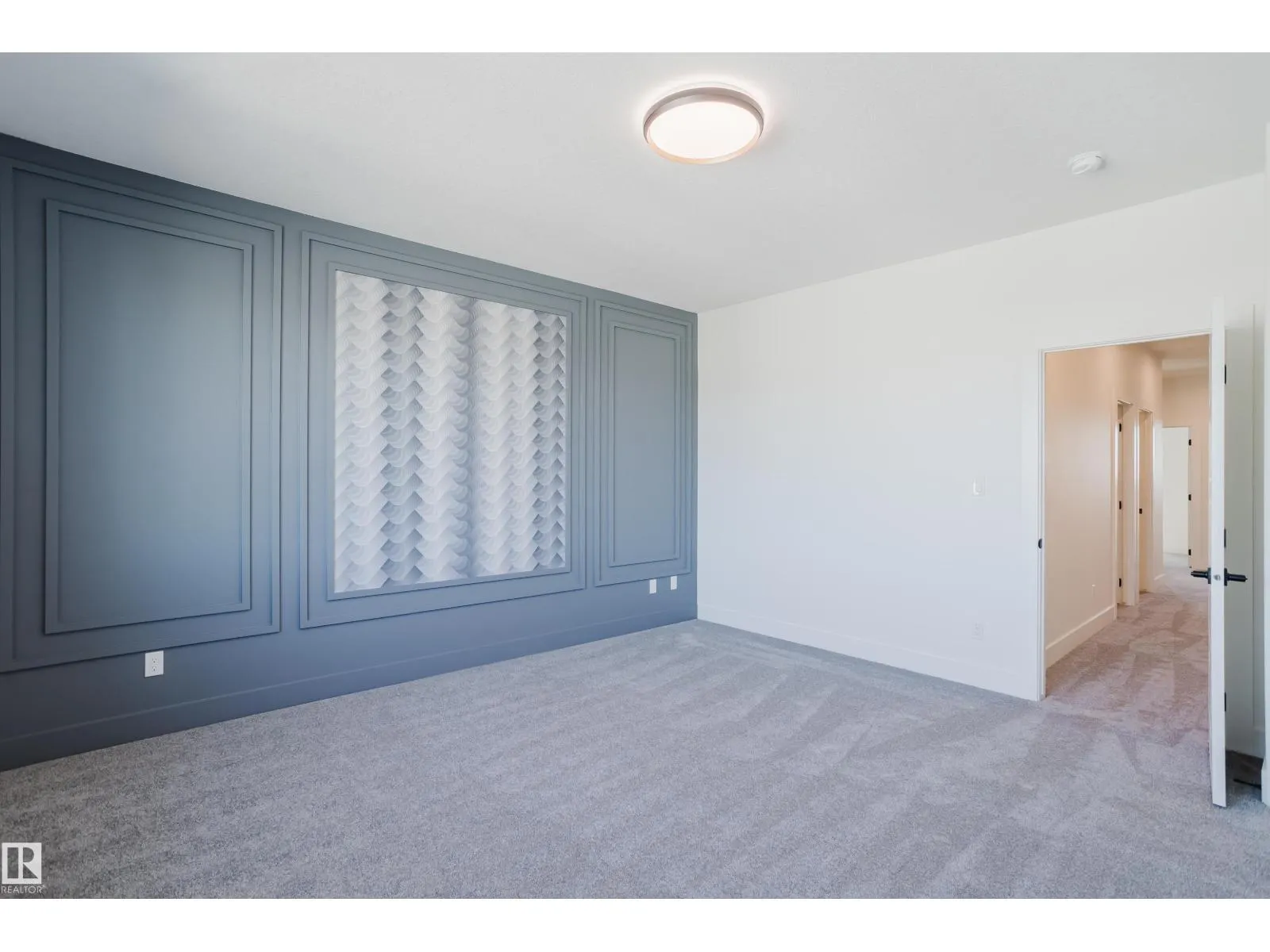 371 Bluff CV