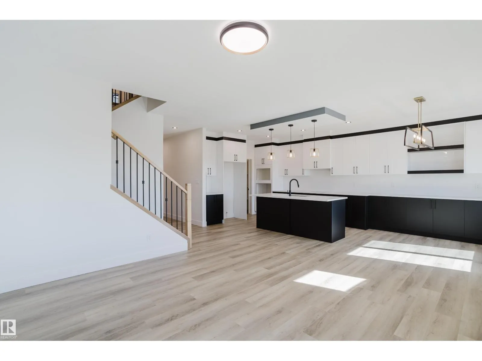 371 Bluff CV