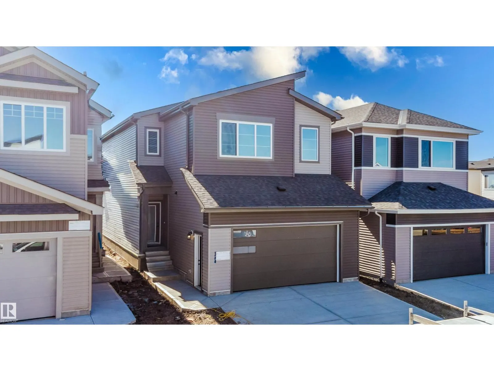 371 Bluff CV