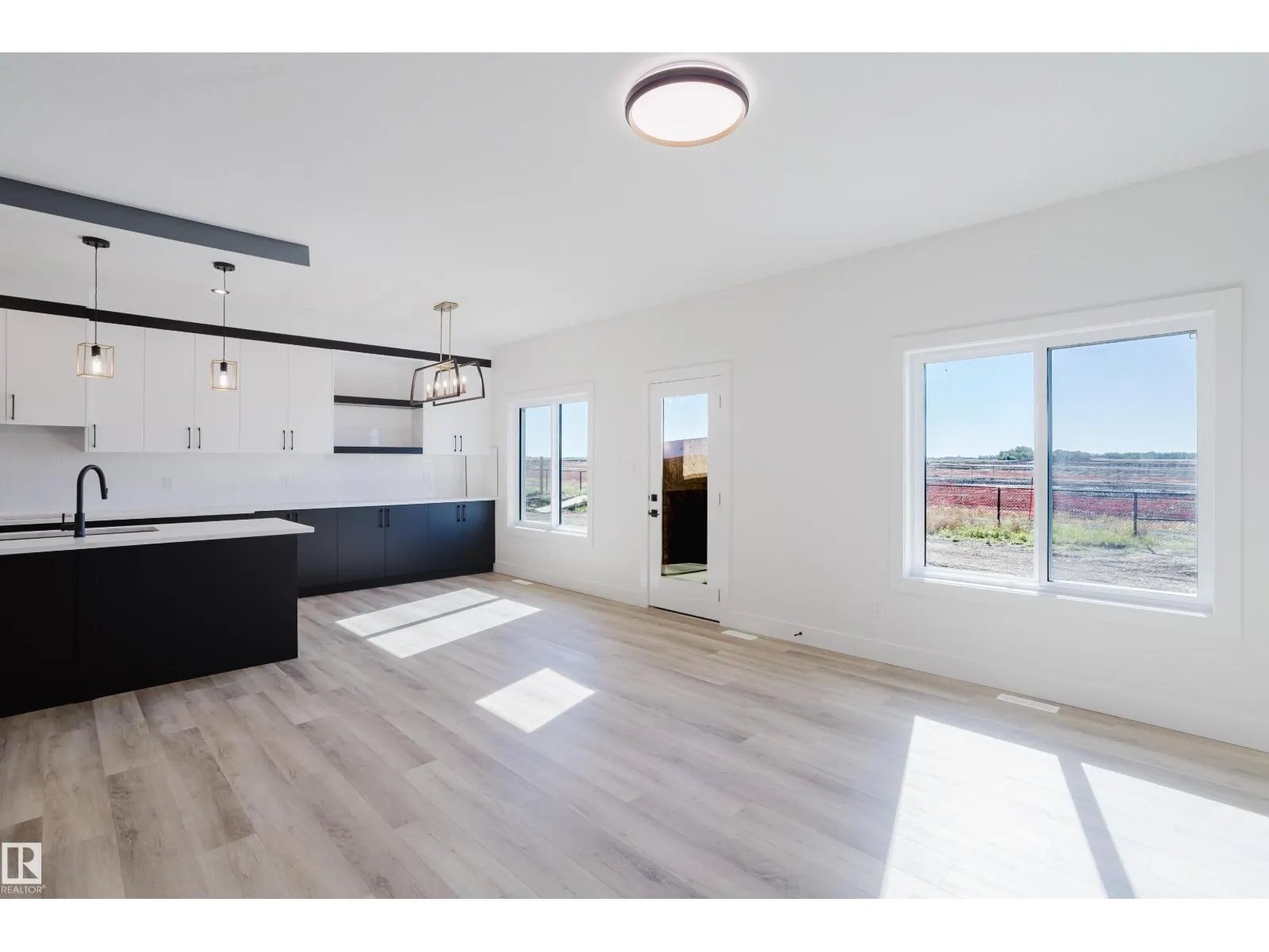 371 Bluff CV