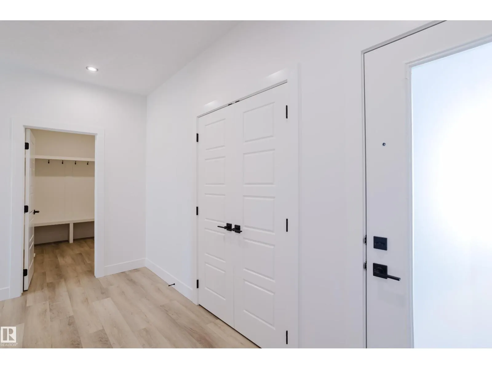 371 Bluff CV